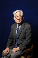 复旦教授徐静波：大江健三郎是日本文坛异色的存在