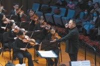 国安家大剧院音乐会高朋满座，姚晨的作品《远渡》世界首演