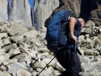 父亲是香港千亿富豪，母亲留下300件珠宝，儿子却得上电视台相亲