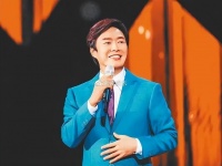 67岁费玉清近况曝光：不打麻将喝点小酒，外形保持很年轻态