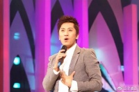 他吸过毒，与杨钰莹成金童玉女，曾深陷同性恋传闻，今再起风波…