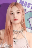 YG旗下厂牌否认与JINNI签约 曾以NMIXX出道后退队