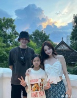 小甜馨真的长大了耶！大家觉得她现在是长得像爸爸还是像妈妈呢？