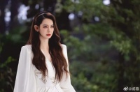 戚薇是双性恋？刘恺威家人拿捏杨幂？井柏然投靠李宇春？董璇苏小玎翻脸？侯明昊没人捧？林妙可没收入？