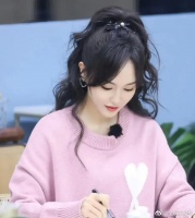 太喜欢唐嫣的这身穿搭了！