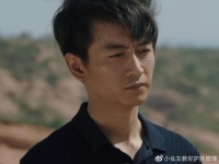 好家伙！才播5集就飙升榜第一，观众好评如潮，这把陈晓又稳赢了
