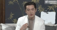胡歌谈第一次抱女儿感受 坦言看孩子睡颜照哭了