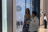 43岁王祖蓝身材走形，虚胖严重，引起网友热议