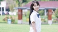 接吻时，真正爱你的女人，往往有三个小动作，别不懂