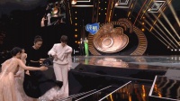 李宇春李冰冰牵手上台 又见“双李”同台