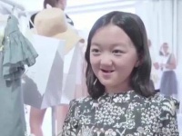 王菲为女儿治疗花费几百万，嘴是治好了，但脸却越来越奇怪？