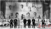 他们接过绽放的“金木棉”