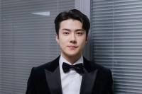 EXO吴世勋否认女友怀孕谣言 安抚粉丝“不要误会”