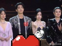 互相谦让的两宝宝，昨晚我们这一场惹红了多少人……