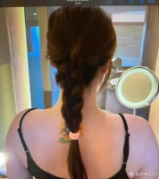 曝光李梦纹身、肚脐上环和已婚后，赵蕾又悄悄爆料了第二个大瓜！