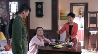 儿子退伍回家，带女友见爸妈，没想到爸妈见女友吓个半死