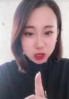 二人转演员丫蛋儿啪啪啪的打自己的脸，引起网友热议