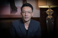 汪小菲抵达台北与儿女团聚，S妈劝他不要和大S再吵了，他说“再说”