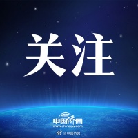 瑞士两列火车被狂风吹翻