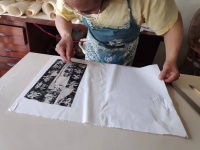 苏州香山裱画技艺代表性传承人吕连福：不为繁华易匠心 留墨香如故