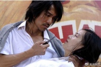 娶了“贤内助”的5大男星，图1每年投资老婆上亿，图5被倾家荡产