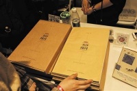2022《书评周刊》合订本在市集首发，三天销售2000余册