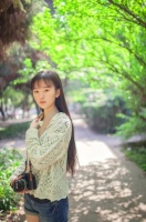 鞠婧祎出道前的照片，学生时代应该是很多男孩子喜欢的类型吧……