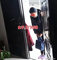 浙江：女子称孩子去世，上门讨钱时发现有人偷拍，骂骂咧咧就走了