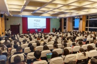 作家马伯庸走进复旦：11天一口气写完一本书，“积累花了十几年”