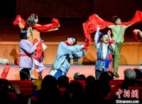 乌鲁木齐：现实题材儿童剧《小麻雀》精彩上演