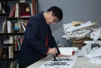 读朱炳仁大师随笔感悟：总有一场幽默，绽开了我们的笑靥