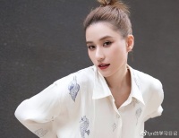 何超莲大婚三大明星当伴娘，何超琼当年更气派，光是婚纱就已60万