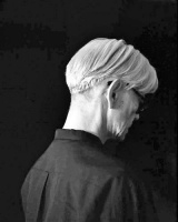 从矛盾不协调到充满禅意，坂本龙一的音乐人生