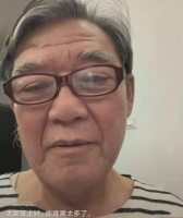 李立群自称：我是退休的老人，大陆高铁有没有靠背，我不记得了？