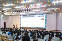 解码“神雕大侠”修炼宝典 “中山讲堂”走进广东华侨中学