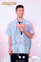 胡军的儿子康康最新照片，虽然之前一直都在说康康特别A的气质……