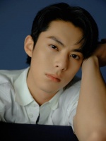 F演员带女友混酒局？王鹤棣换CP？曾舜晞金晨恋情？丁禹兮被人坑？姨太问答