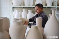 最美个体工商户⑭丨他从景德镇来，定居青岛演绎别样陶艺人生