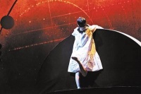 往生活的苦酒里兑入一点诗意