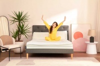 女星陈嘉桦自曝与老公开始分房睡，平常在家休息也是盖不同的棉被