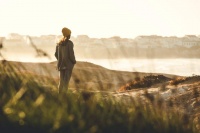 年轻人最好的活法：消费低配，思维高配，心态顶配