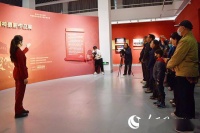 “红旗耀轻骑——弘扬乌兰牧骑精神摄影作品展”首展在呼和浩特市举行