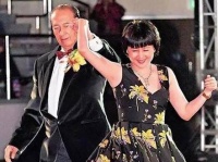 赌王最爱还是黎婉华？故意扶梁安琪上位斗二房，只为偷偷保全大房