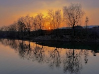 定格一幅春日限定画，在苏州吴中越溪张桥，与满天暮色撞个满怀