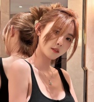 网红聂小雨：晒浴室照，穿吊带真空上阵疑玩擦边，网友：封杀吧！