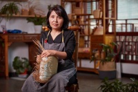 新征程 新奋斗丨徐行草编传承人王勤：30余年积淀，让传统技艺焕发新生命力