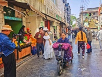 【图集】国粹京剧 撕纸画等传统艺术与老街区相互融合相遇 精彩即将呈现