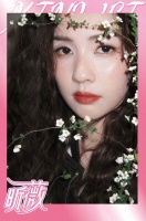 少女与花交织的浪漫，人比花美自带氛围感……