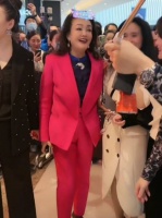 张兰今天青岛麻六记开业人山人海……