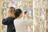 “五一”假期以书会友，让实体书店的美好被看见